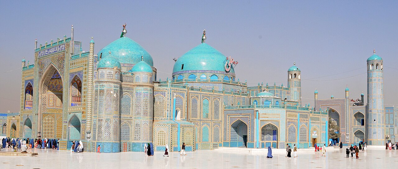 نمایی از مزار شریف